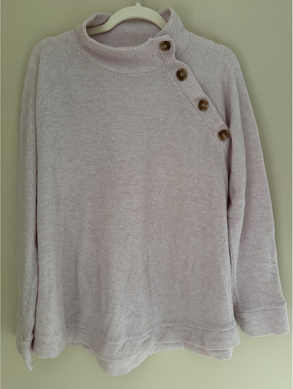 XL French Laundry pink sweater w/ button detail